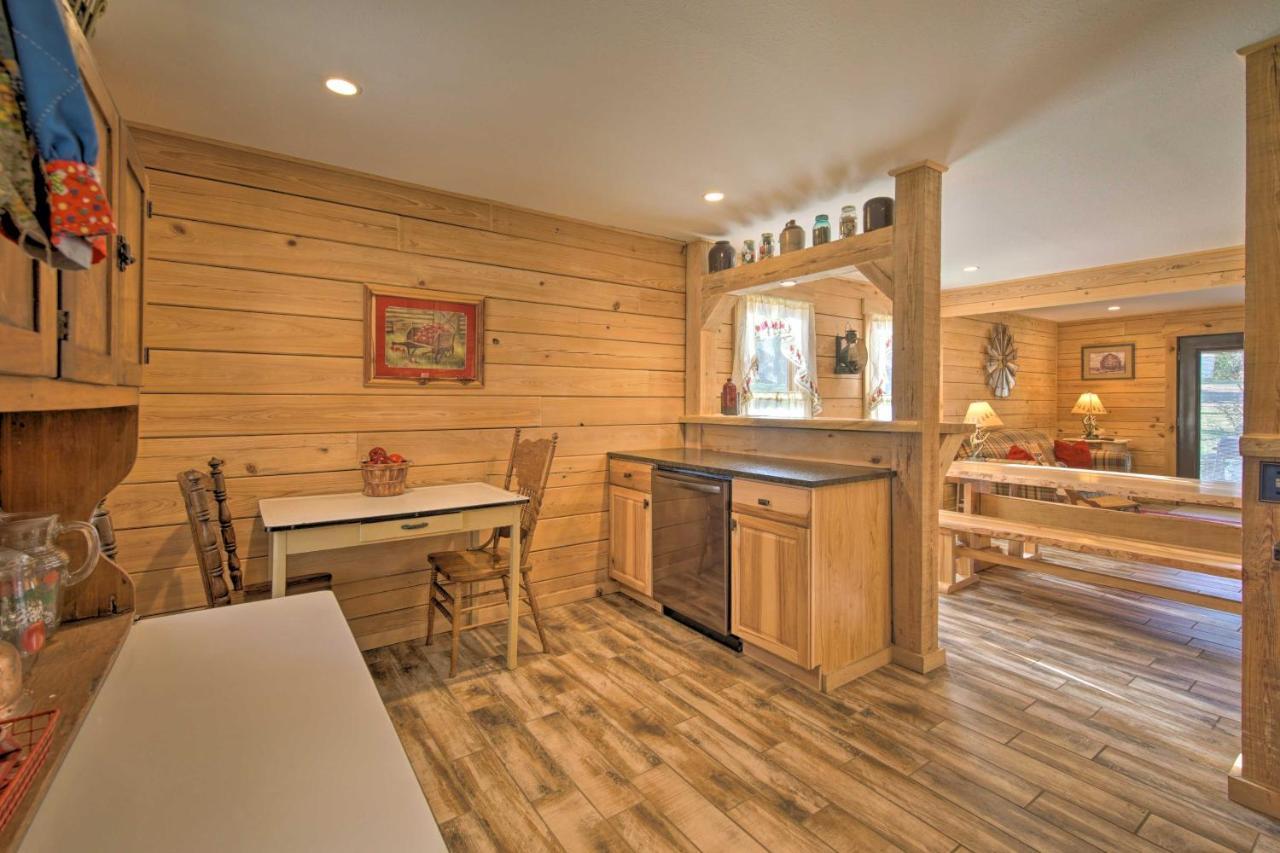 Quiet Hollister Cabin Walk To Lake Taneycomo ภายนอก รูปภาพ